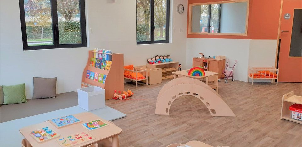 Crèche Ramonville-Saint-Agne Ciboulette people&baby espace de vie livres enfants motricité activités pédagogiques enfants 