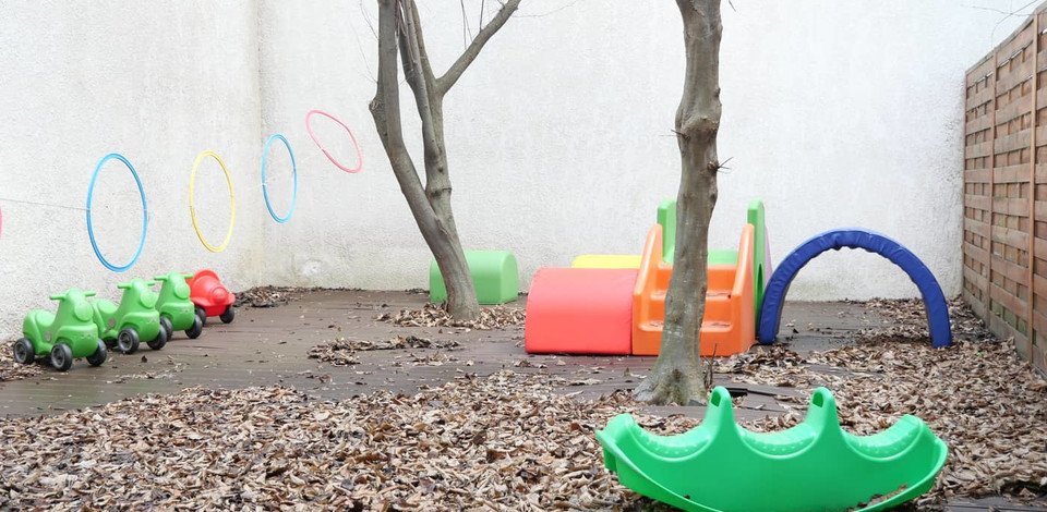 Crèche Ivry-sur-Seine Ivry Casanova people&baby espace extérieur jardin nature jeux enfants