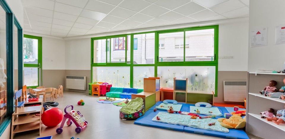 Crèche Paris 20 Les petits réglisses people&baby espace de vie jeux enfants coin éveil bébé jeux d'éveil