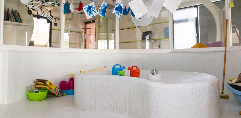 Crèche Sophia Antipolis Biot Vanille people&baby espace de vie jeux d'eau enfants éveil 