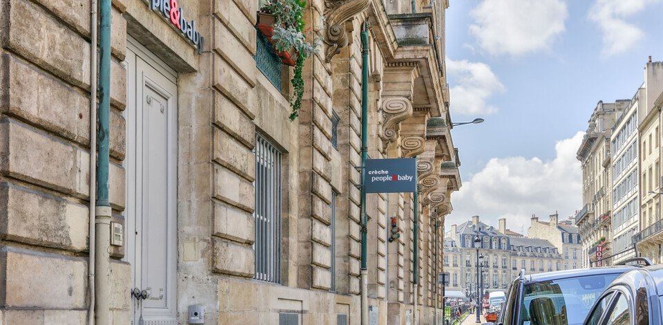 Crèche Bordeaux Le petit théâtre people&baby façade extérieure 