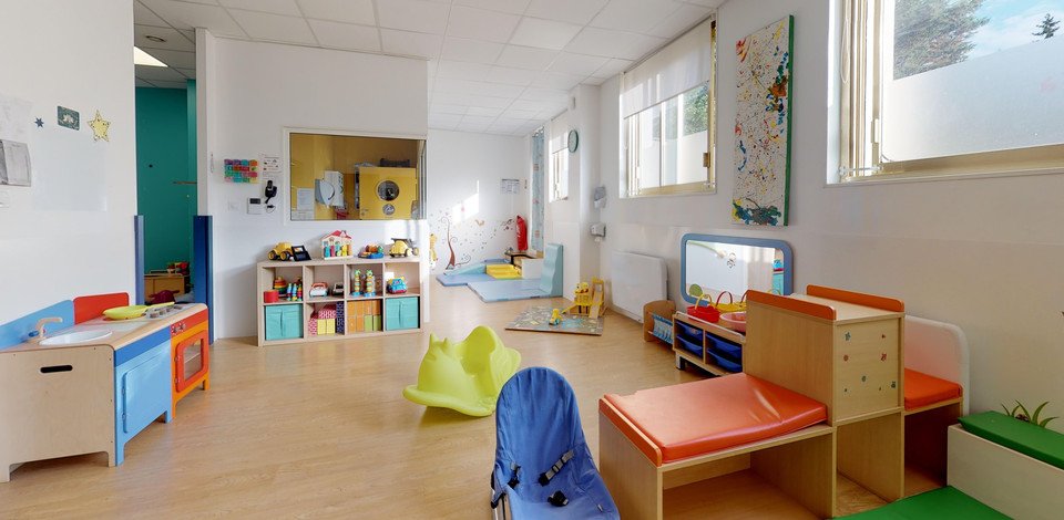 Crèche Saint-Germain-en-Laye Chouette people&baby espace de vie jeux enfants éveil