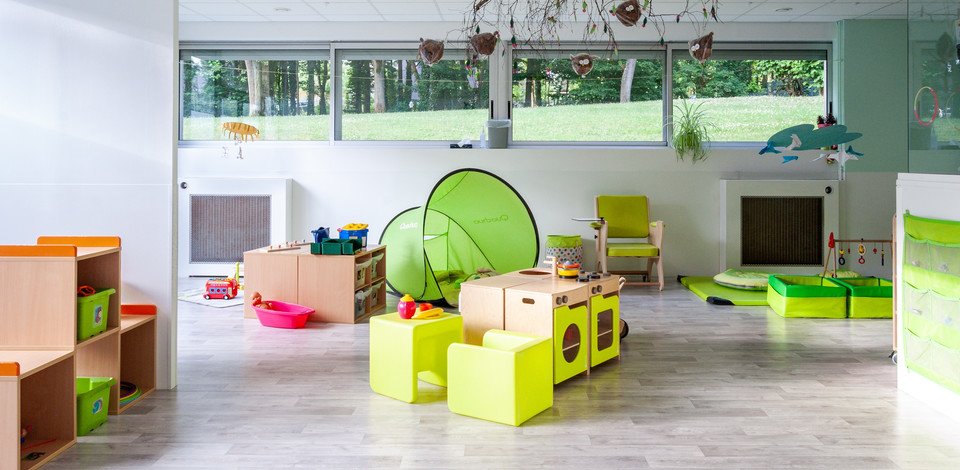 Crèche Amiens Pomme d'épi people&baby espace de vie jeux enfants jeux en bois éveil pédagogie