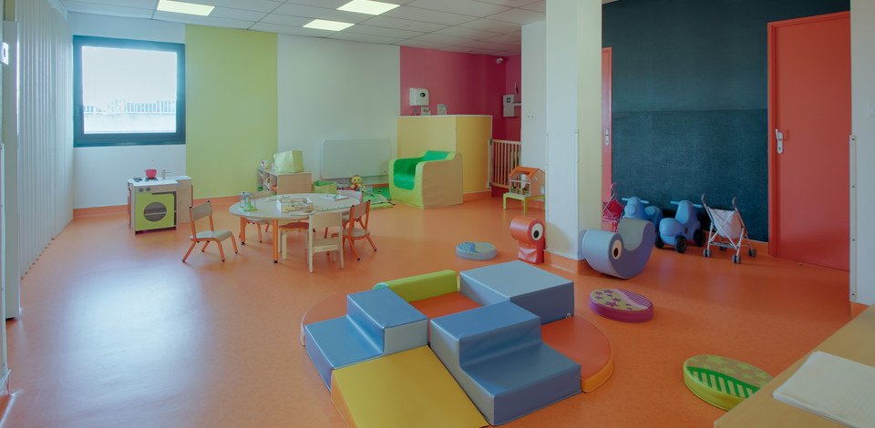 Crèche Saint-Etienne-du-Rouvray Vénus people&baby espace de vie coin motricité activités enfants