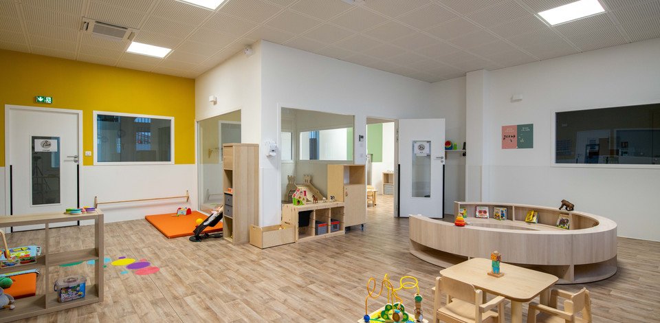 Crèche Bordeaux Lilorev people&baby espace de vie jeux bois enfants pédagogie