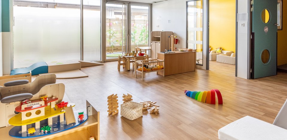 Crèche Lyon Mamawork&Babyplay people&baby espace de vie jeux en bois jeux enfants