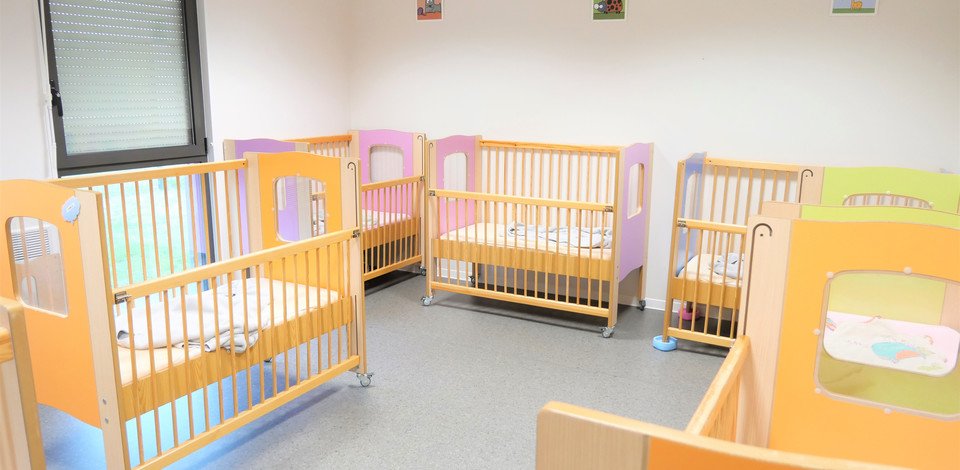 Crèche Athée-sur-Cher Les lucioles people&baby espace de sommeil dortoirs bébés sécurité enfants 