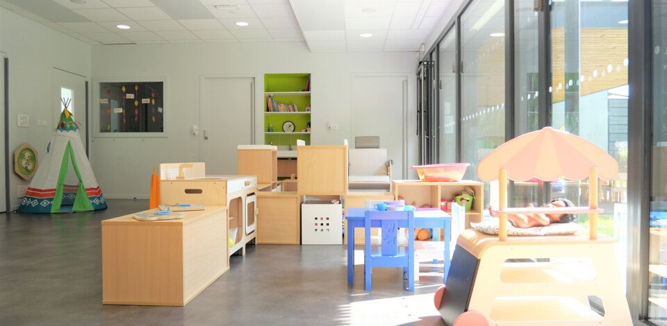 Crèche Notre-Dame-des-Landes L'arbre aux enfants people&baby salle de vie jeux enfants