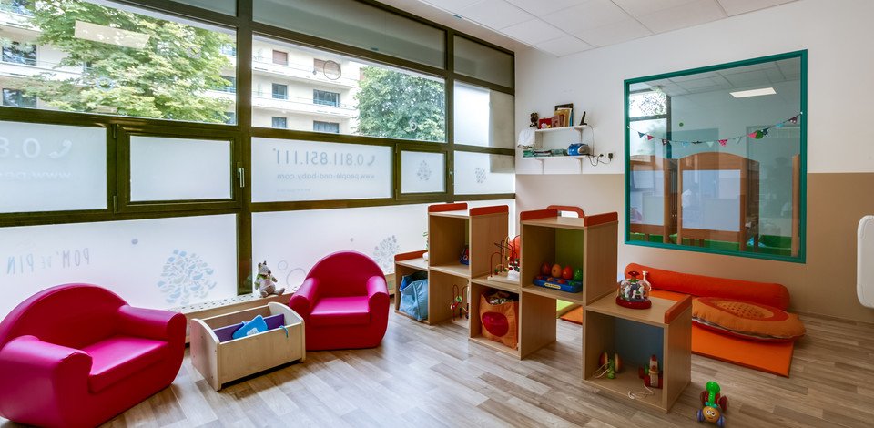 Crèche Meudon Pom' de Pin people&baby espace de vie jeux enfants éveil pédagogie 