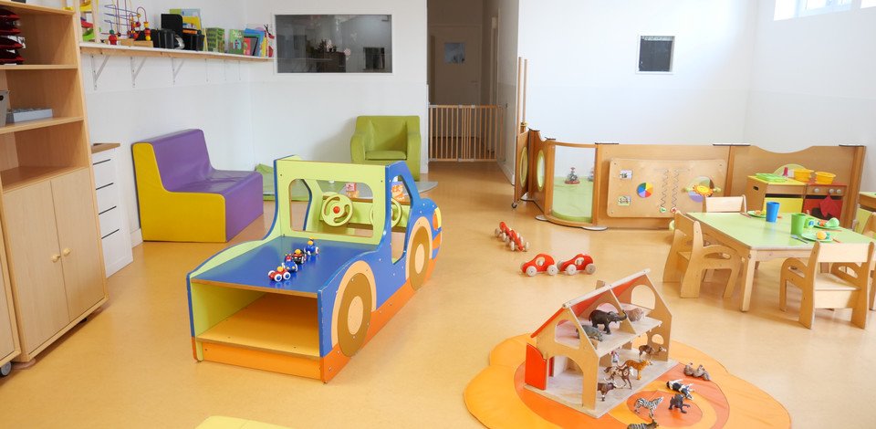 Crèche Villeurbanne Palomitas people&baby espace de vie jeux en bois jeux enfants 