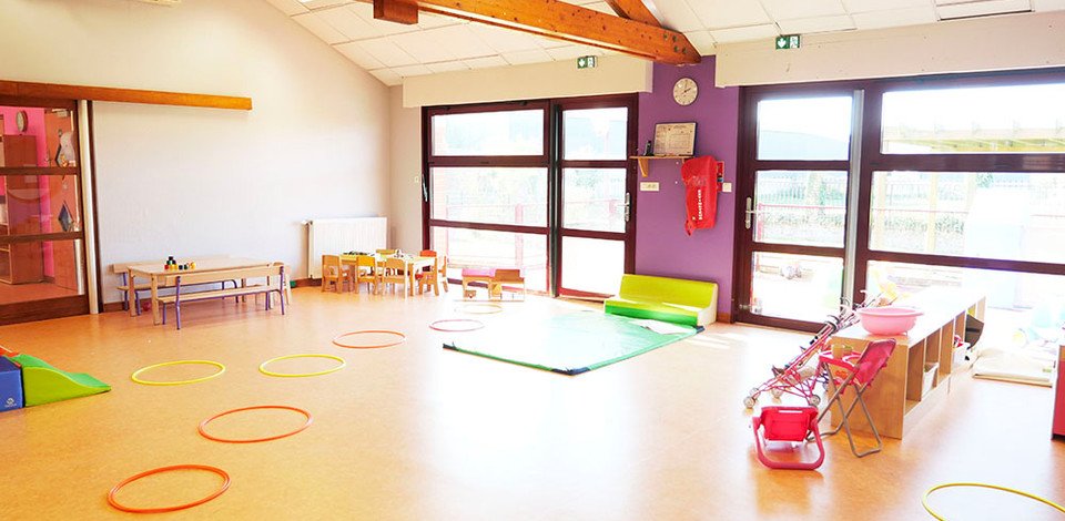Crèche Hordain Les lutins d'Hordain people&baby salle de vie activité pédagogique éveil enfants