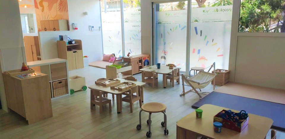 Crèche Nice Baieta people&baby espace de vie jeux enfants pédagogie jeux en bois