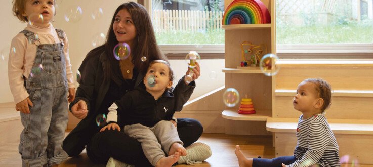 Métiers en crèche : qui s'occupe de vos enfants ? 