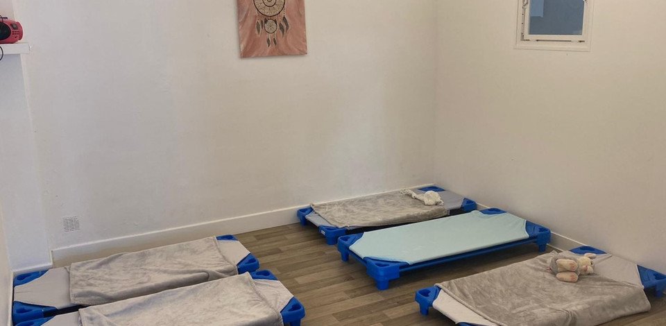 Crèche Mandelieu-la-Napoule Coraline people&baby dortoirs enfants espace de sommeil sécurité enfants