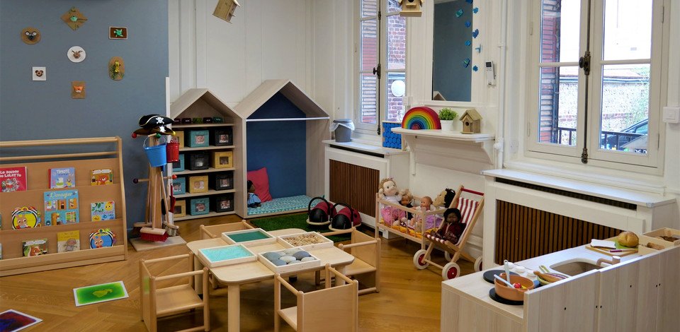 Crèche Mont-Saint-Aignan Pégase people&baby espace de vie jeux enfants livres activité pédagogie enfant dinette