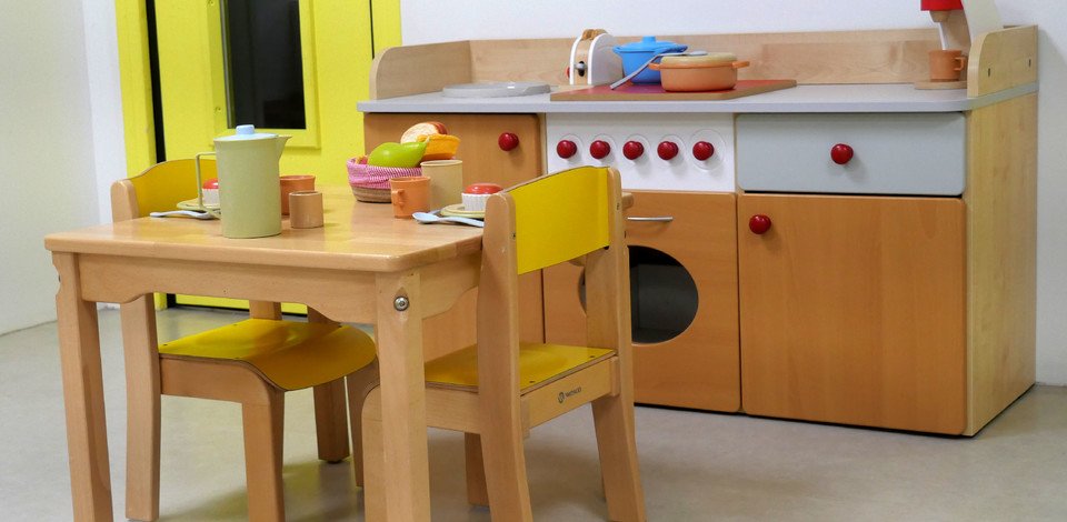 Crèche Metz Bouton d'or people&baby espace de vie chaises tables enfants jeux d'imitation