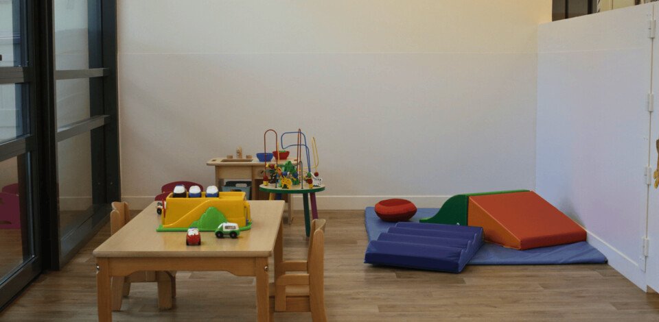 Crèche La talaudière Les Grabottes people&baby espace de vie jeux bois