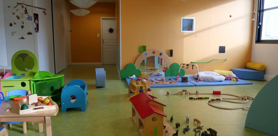 Crèche Dijon Baby crèche Valmy people&baby espace de vie jeux enfants jeux en bois éveil 