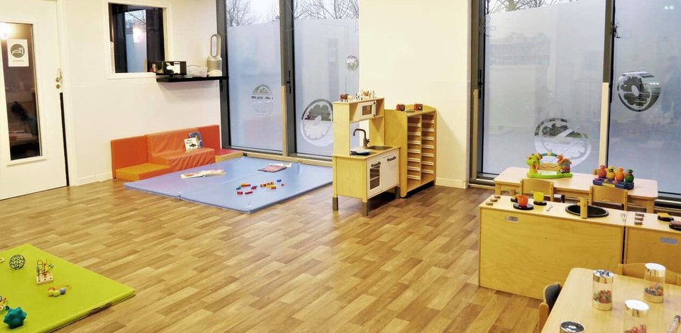 Crèche Antony Pamplemousse people&baby espace de vie jeux enfants jeux en bois pédagogie crèche
