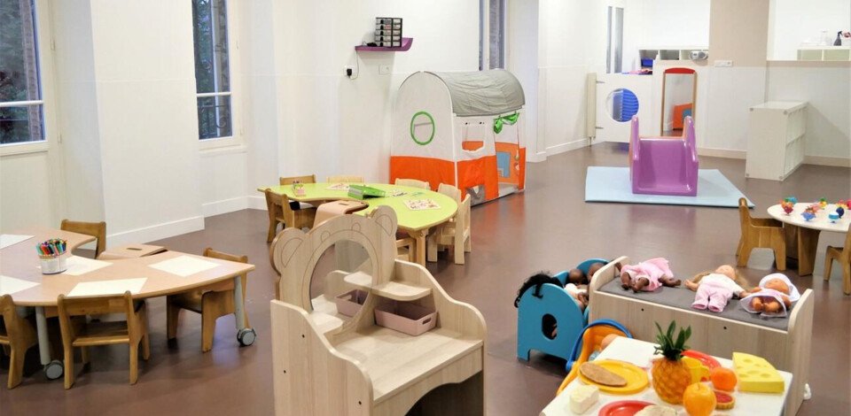 Crèche Dreux Bébé bonheur people&baby espace de vie jeux enfants cabane éveil