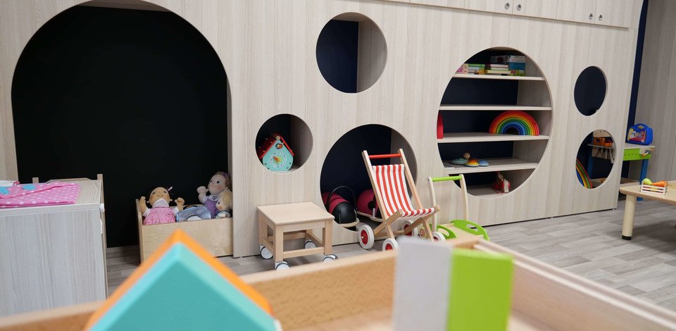 Crèche Vanves Bleu Azur people&baby espace de vie jeux enfants jeux en bois