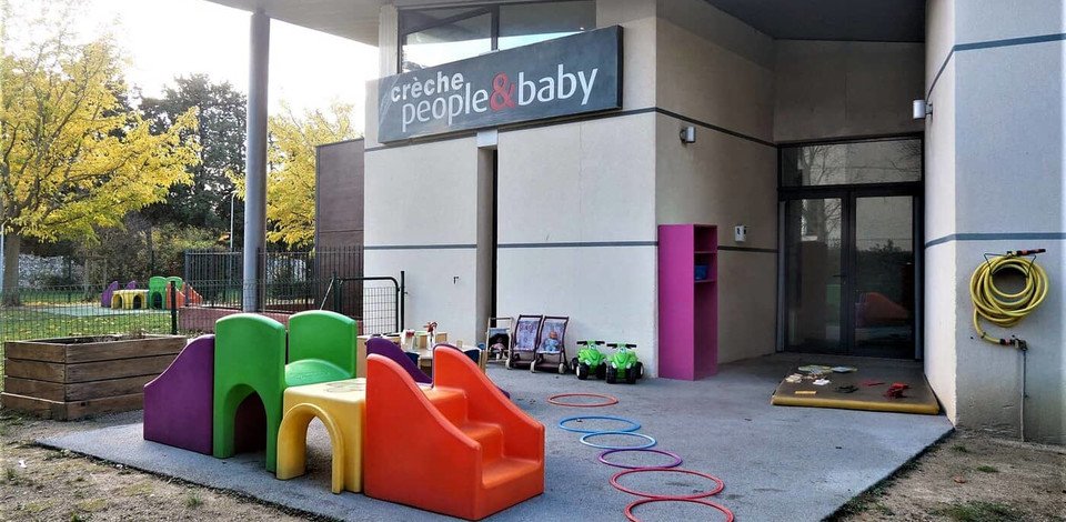 Crèche Montfavet Les Petits Lutins people&baby espace extérieur jeux enfants potager éveil