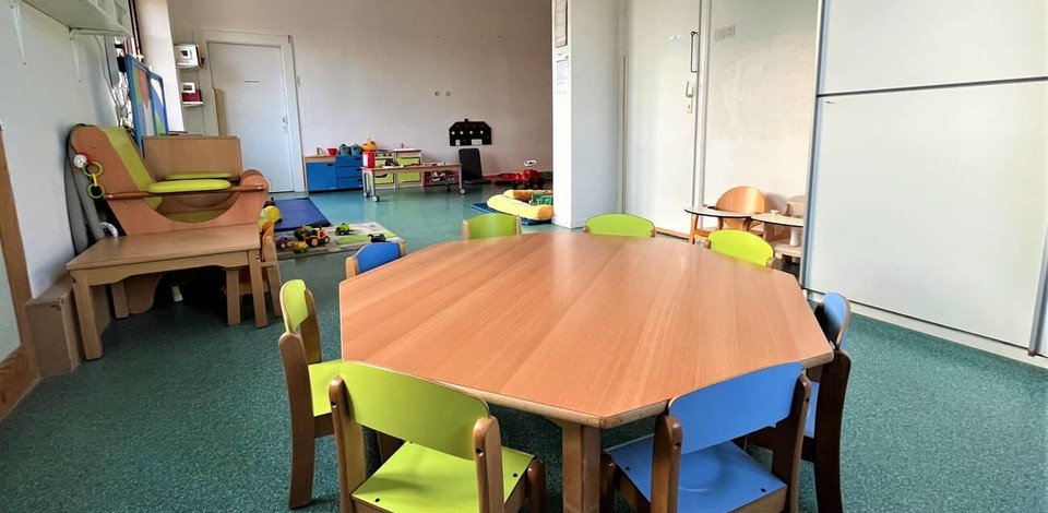 Crèche Ebersheim Les marcassins people&baby espace de vie tables chaises enfant 