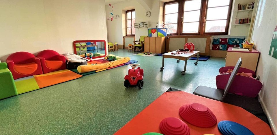 Crèche Ebersheim Les marcassins people&baby espace d'éveil motricité tapis 