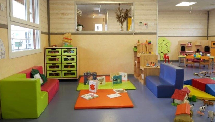 Crèche Aiserey Les loupiots people&baby espace de vie jeux enfants livres enfants pédagogie