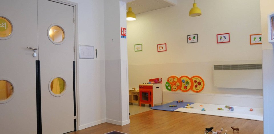 Crèche Lyon Chat perché people&baby espace de vie coin éveil bébé jeux enfants