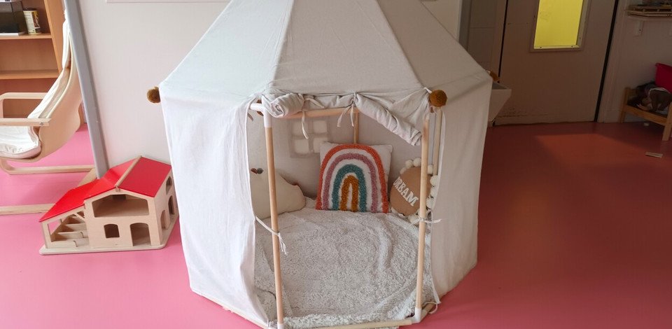Crèche Rueil-Malmaison Water Lily people&baby espace de vie cabane jeux enfants éveil