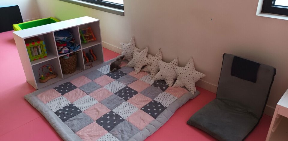Crèche Rueil-Malmaison Water Lily people&baby espace de vie tapis motricité libre jeux enfants 