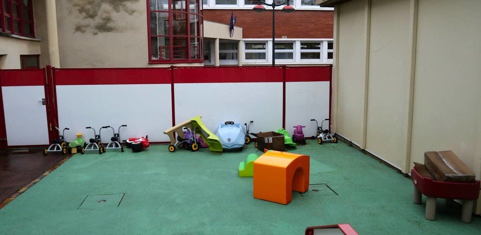 Crèche Le Perreux-sur-Marne Bulle de sens people&baby espace extérieur jeux enfants vélos enfants éveil crèche