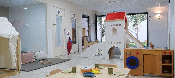 Crèche, Litchi, Charenton-le-Pont, 94220