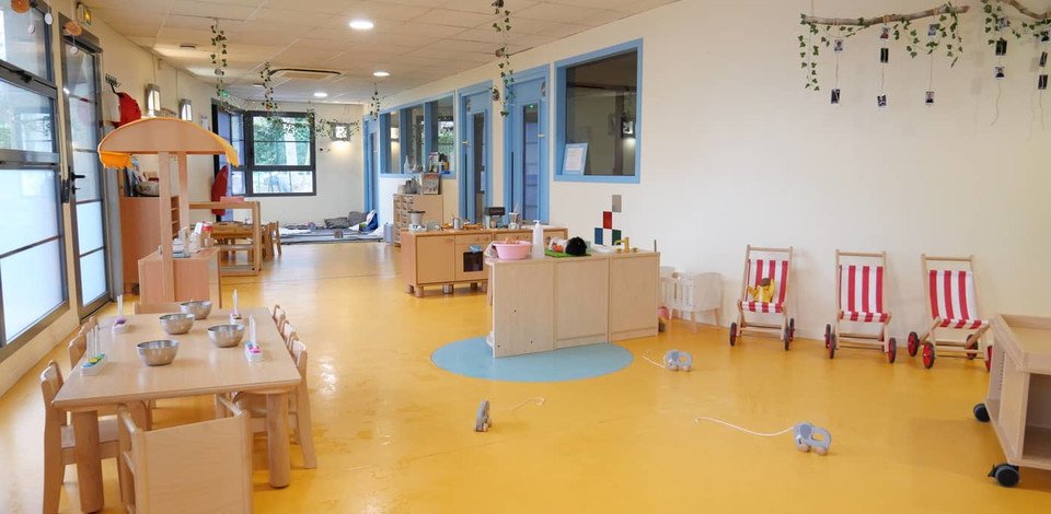 Creche Vaucresson Jardy people&baby salle de vie enfants jeux