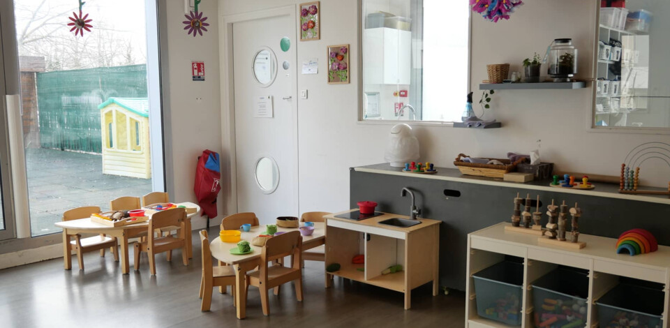 Crèche Champs sur Marne Fleur des Champs people&baby espace de vie livres jeux en bois