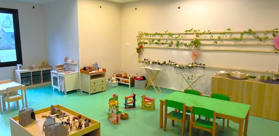 Creche Mantes La Jolie A petit pas people&baby espace de vie jeux motricité enfants