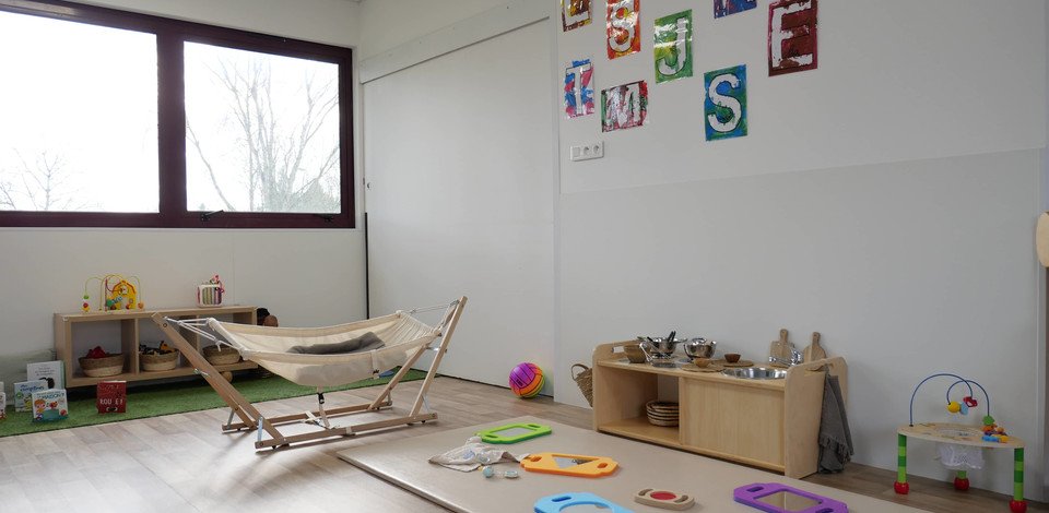 Crèche Champs sur Marne Galilee people&baby jeux en bois parc à jeux motricité tapis