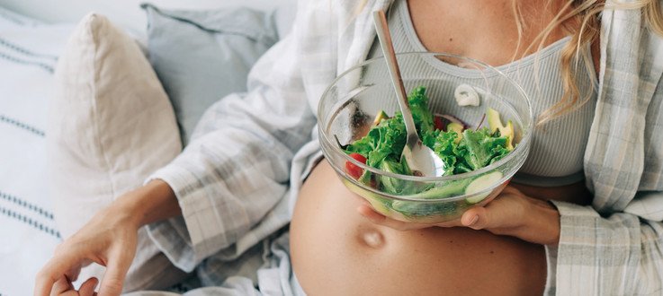 Alimentation grossesse : que doit manger une femme enceinte ?