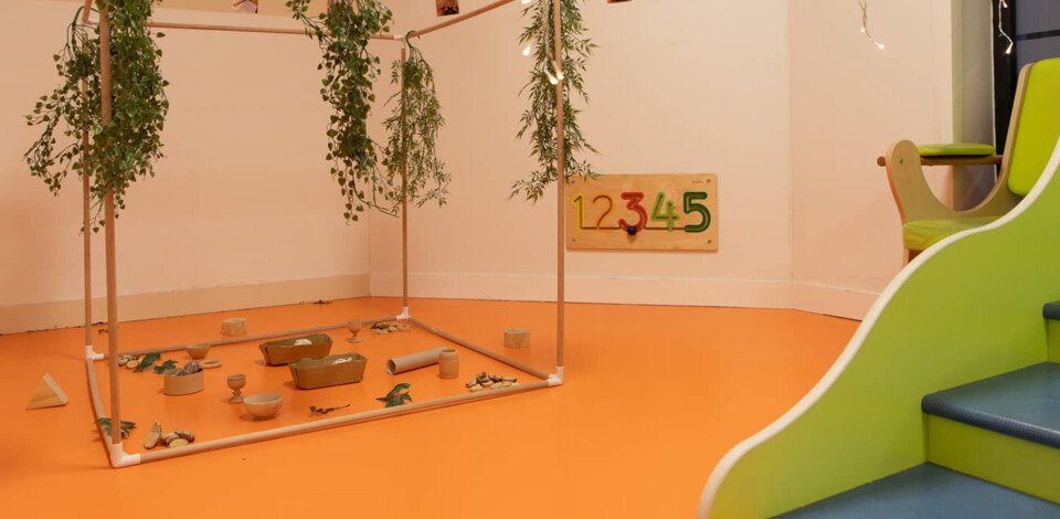 Crèche Issy Les Moulineaux Noisette people&baby éveil pédagogie jeux enfants