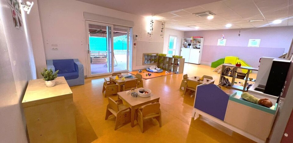 Crèche Le Thoronet Lei Calinou people&baby espace de vie éveil enfant pédagogie