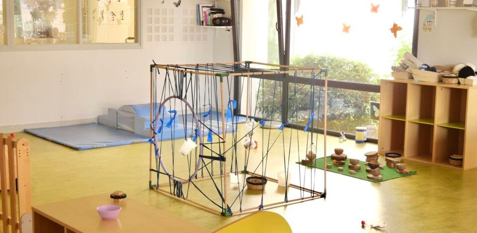 Crèche Landevant Ty Ar Vugale people&baby jeux en bois éveil bébé pedagogie