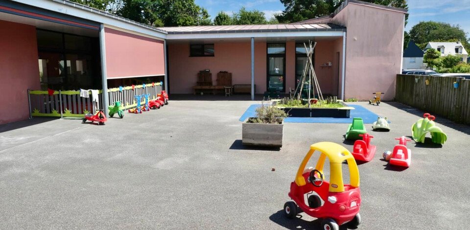 Crèche Landevant Ty Ar Vugale people&baby espace extérieur nature enfant