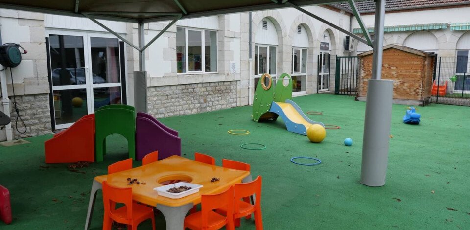 creche-montlucon-karapattes-people-baby-parc-a-jeux